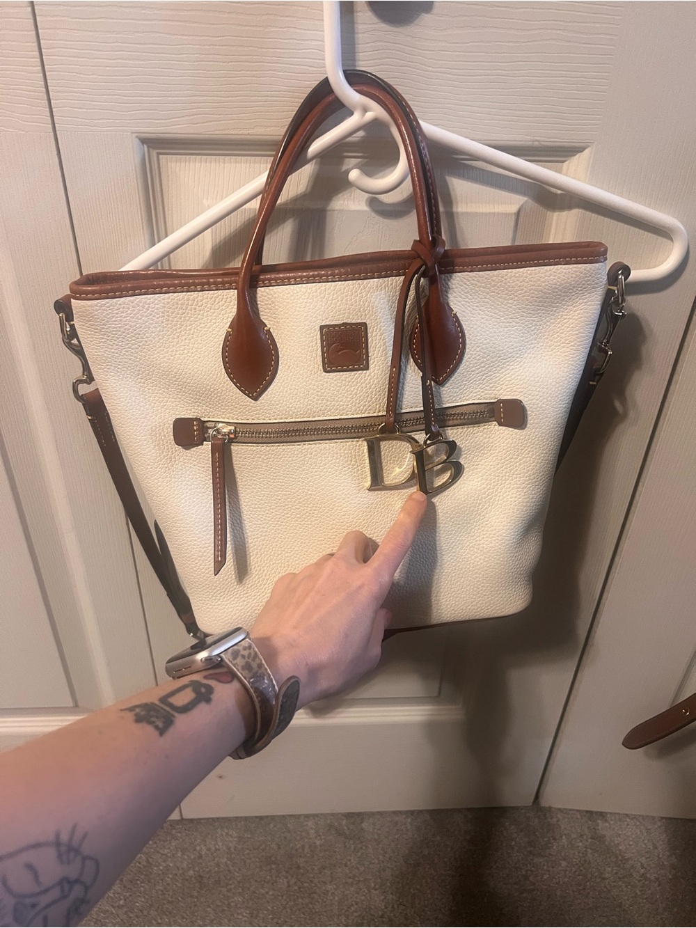 Dooney an Bourke purse